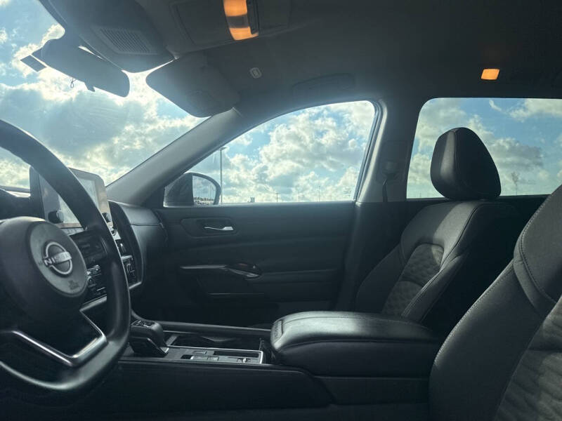 2022 Nissan Pathfinder S