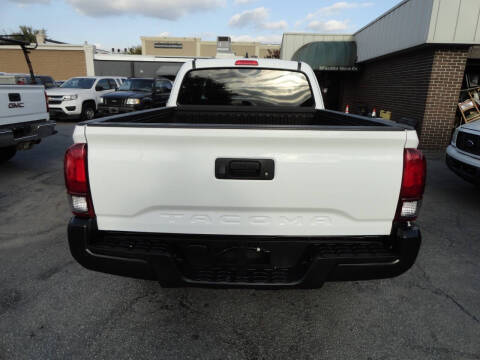 2019 Toyota Tacoma SR