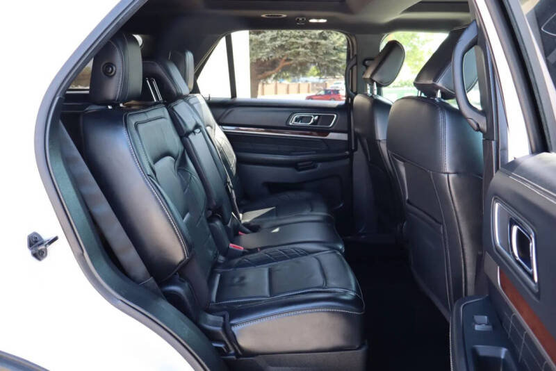 2019 Ford Explorer Platinum