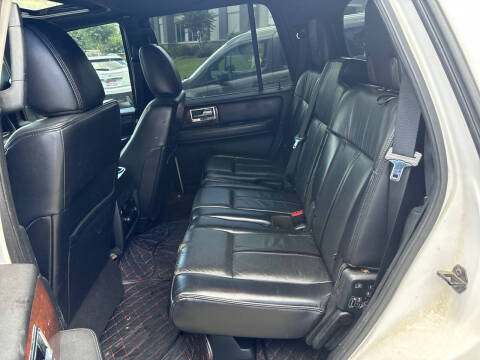 2017 Lincoln Navigator Select