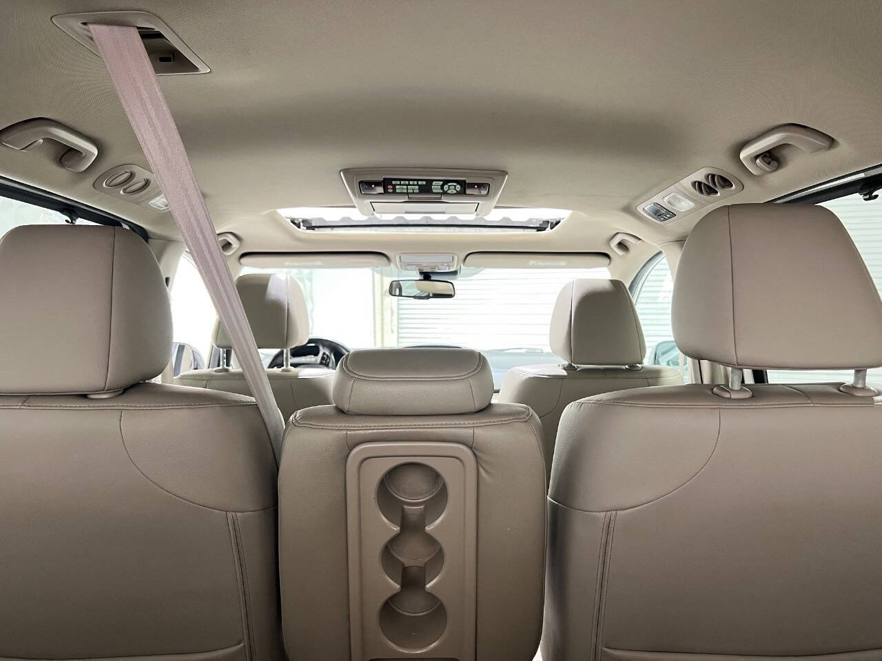 2014 Honda Odyssey Touring photo 21