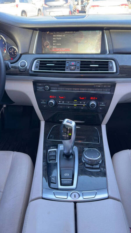 2015 BMW 7 Series 740i