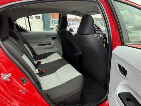 2013 Toyota Prius c Two