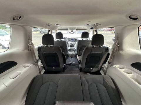 2017 Chrysler Pacifica LX