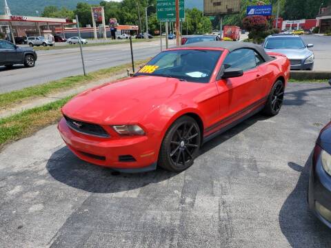 2011 Ford Mustang for sale at Ellis Auto Sales and Service in Middlesboro KY