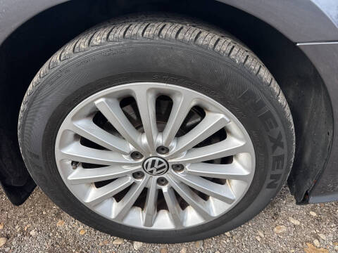 2017 Volkswagen Passat 1.8T SE