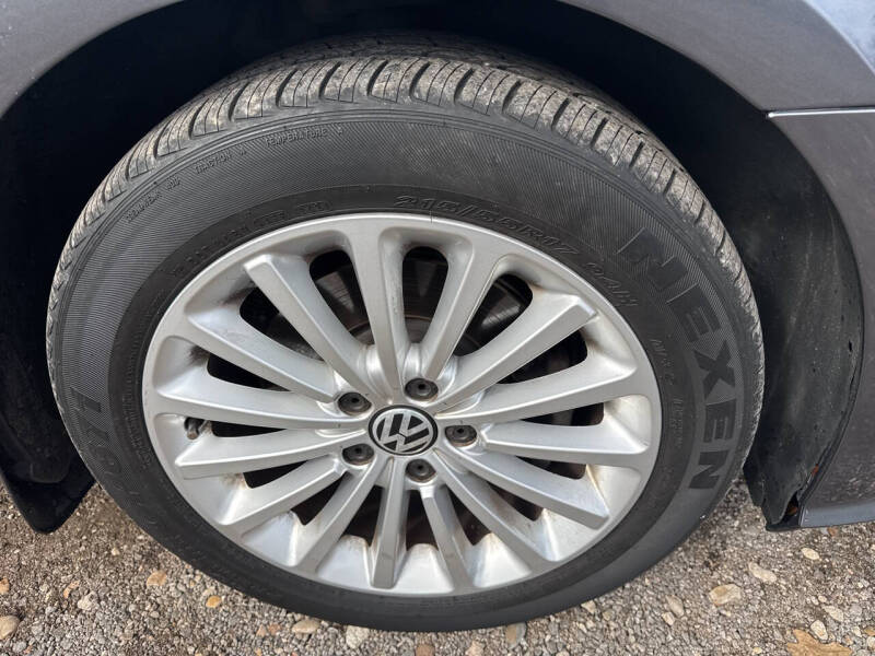 2017 Volkswagen Passat 1.8T SE