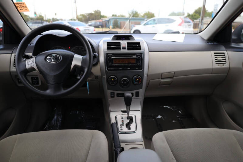 2012 Toyota Corolla LE