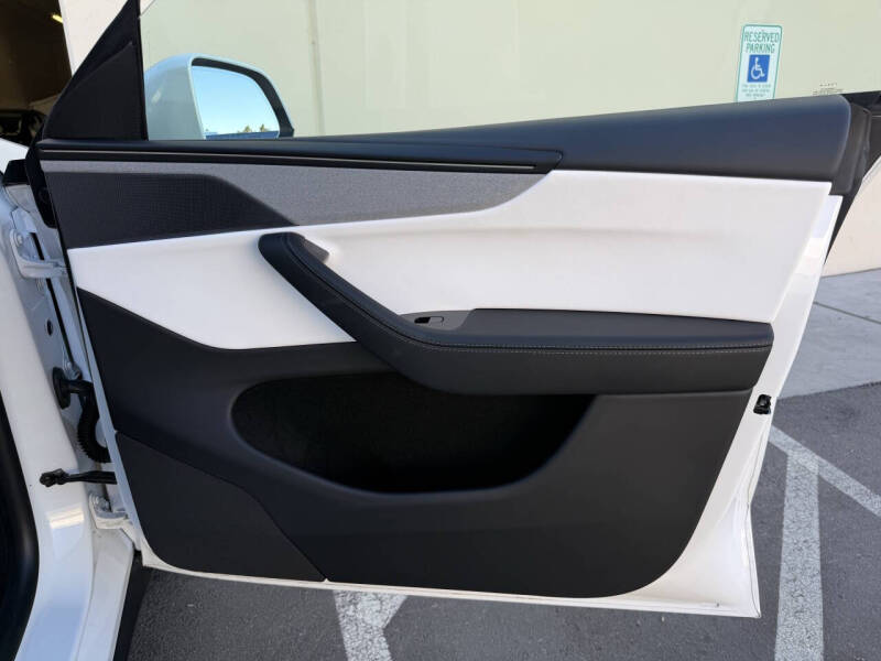 2026 Tesla Model Y Long Range