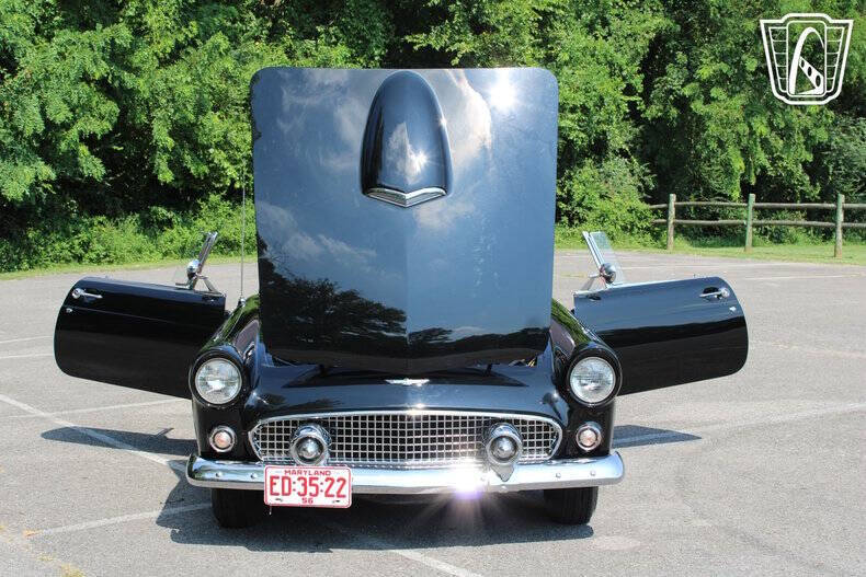 1956 Ford Thunderbird