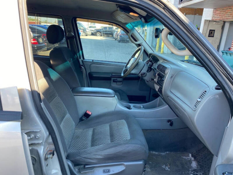 2003 Ford Explorer Sport Trac XLS