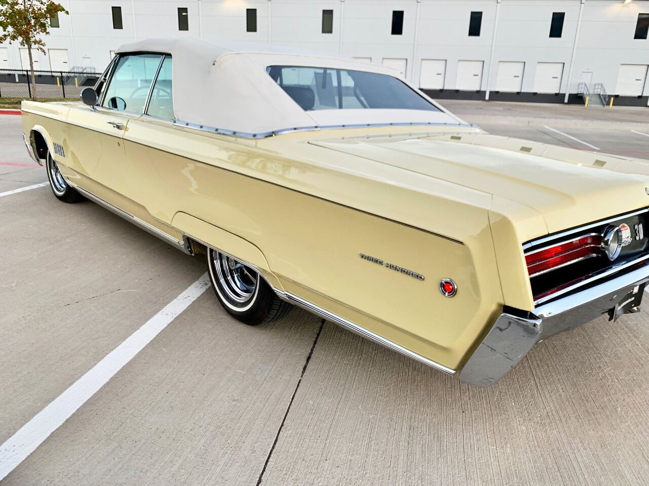 1968 Chrysler 300 11