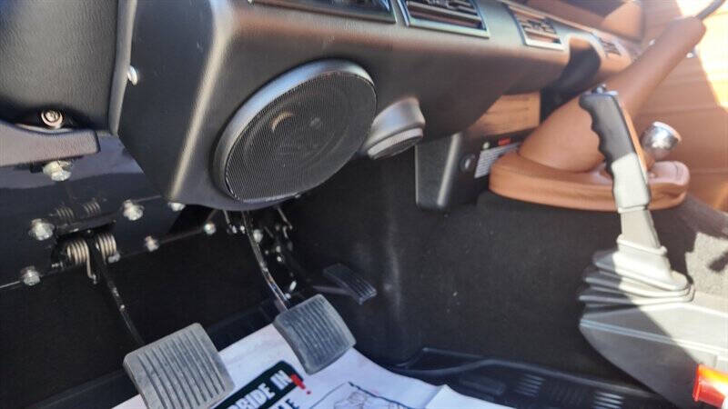 1983 Land Rover Defender