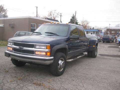 2000 Chevrolet C/K 3500 Series for sale at S & G Auto Sales in Cleveland OH
