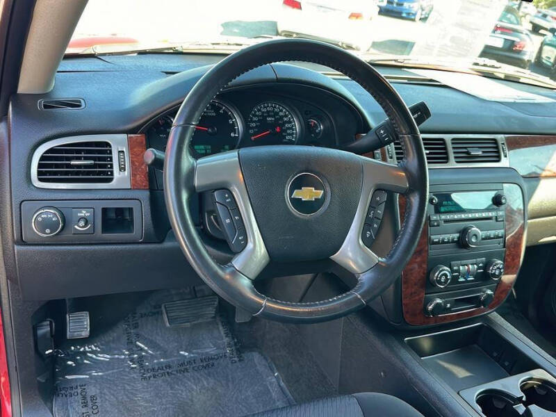 2011 Chevrolet Avalanche LS