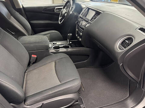 2017 Nissan Pathfinder