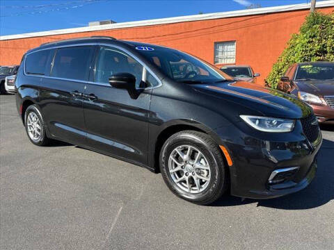 2021 Chrysler Pacifica for sale at HUFF AUTO GROUP in Jackson MI