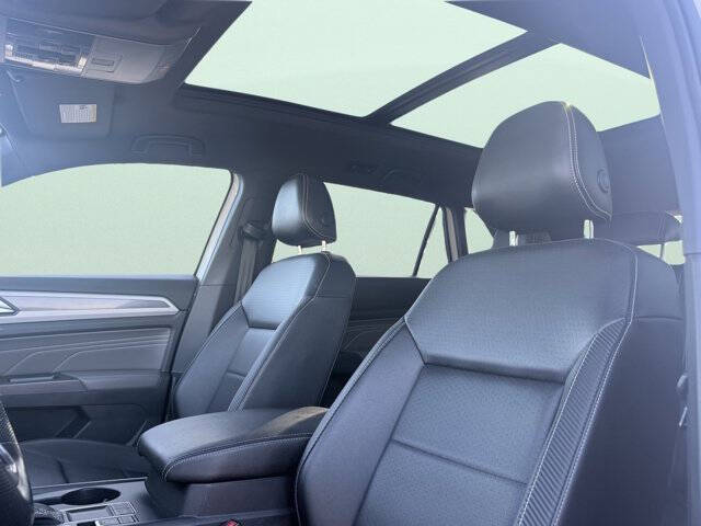 2021 Volkswagen Atlas Cross Sport V6 SE R-Line