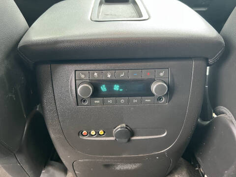 2013 Chevrolet Suburban LT