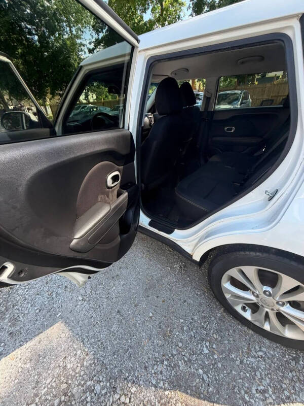 2015 Kia Soul +