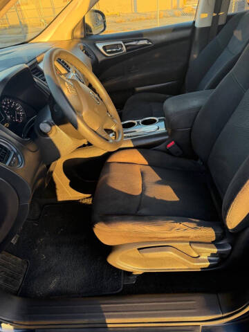 2014 Nissan Pathfinder S