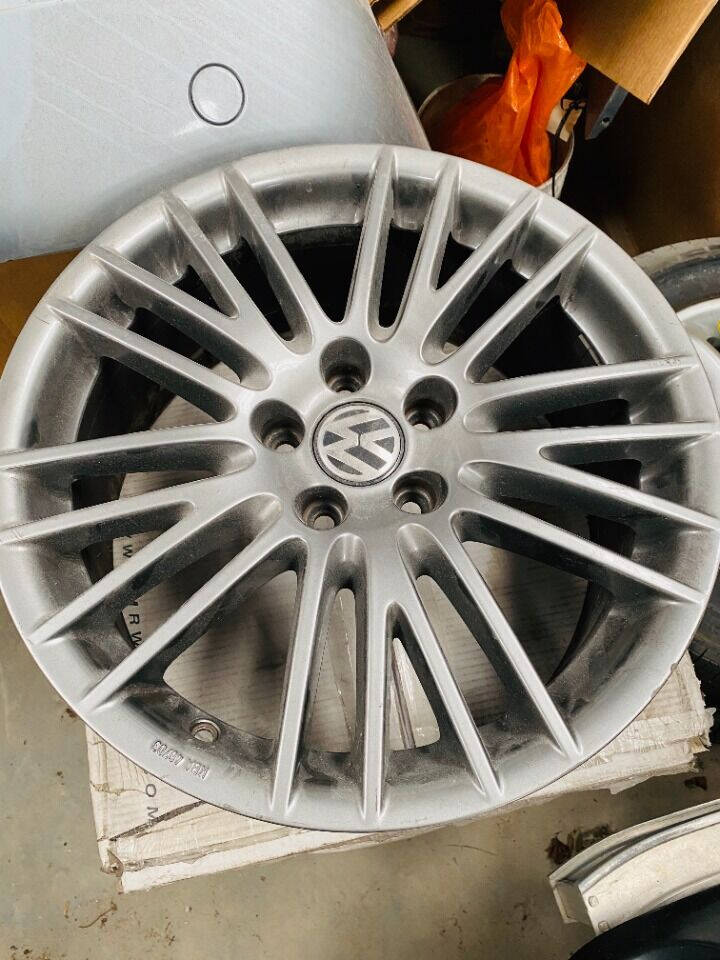 2015 Volkswagen OEM 18 inch Wheels for sale at International Car Service, Inc in DULUTH, GA