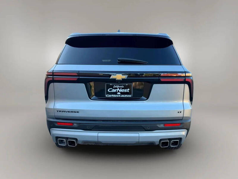 2024 Chevrolet Traverse LT