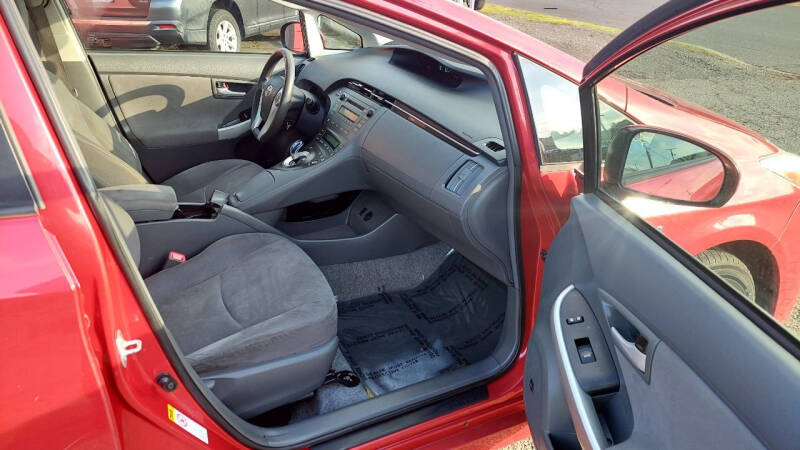 2010 Toyota Prius III