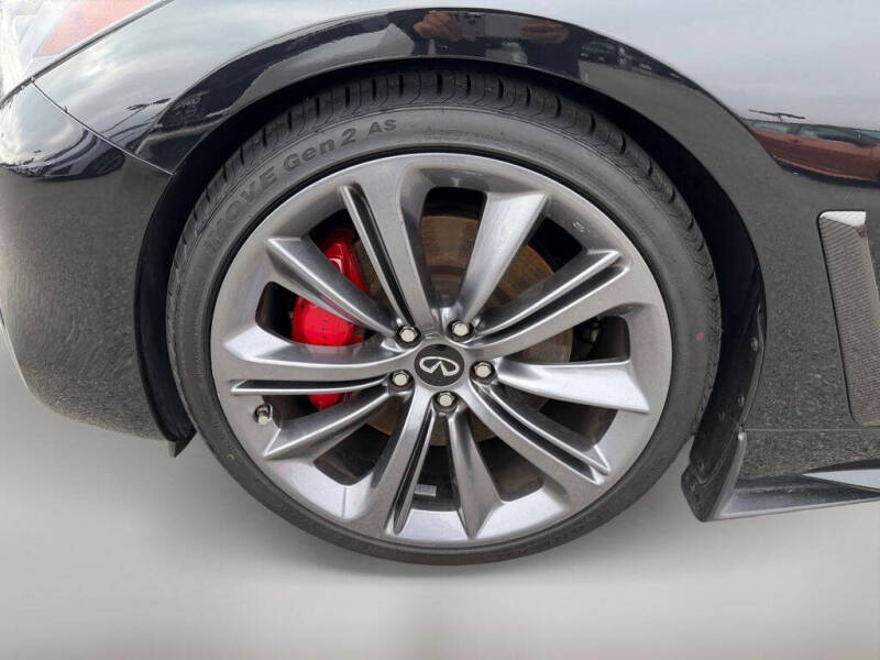 2022 Infiniti Q60 Red Sport 400