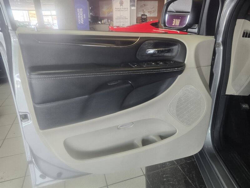 2020 Dodge Grand Caravan SXT