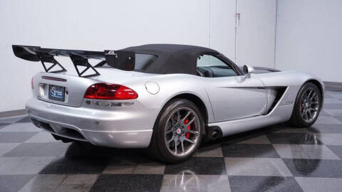 2005 Dodge Viper SRT-10