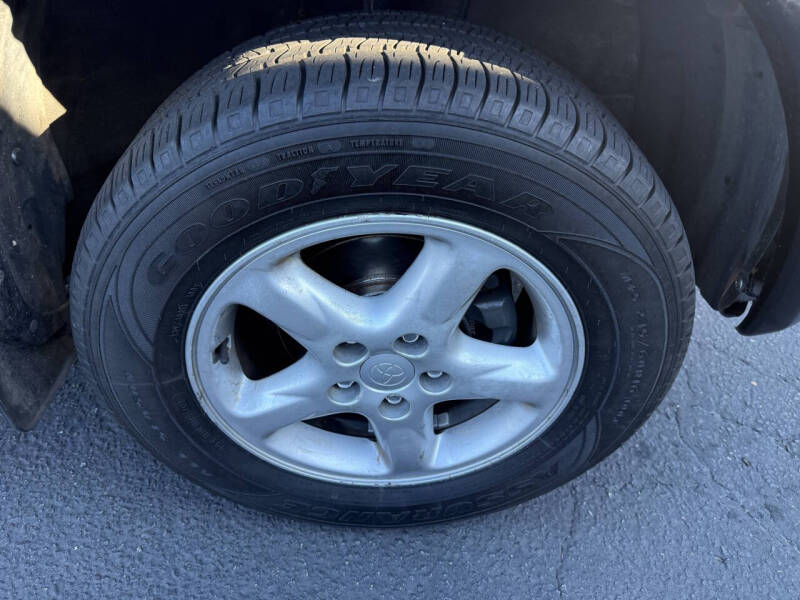 2003 Toyota RAV4
