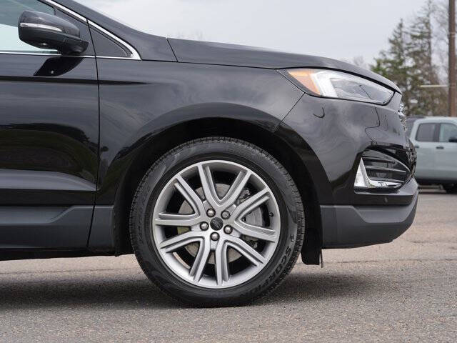 2023 Ford Edge Titanium