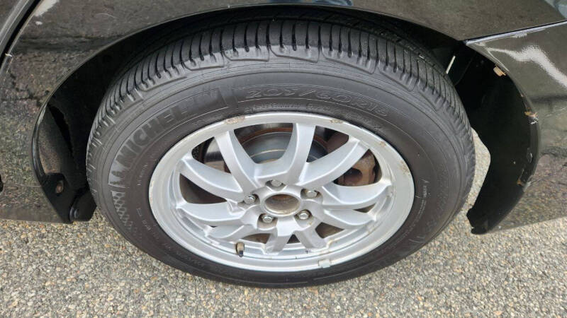 2013 Toyota Prius v Two