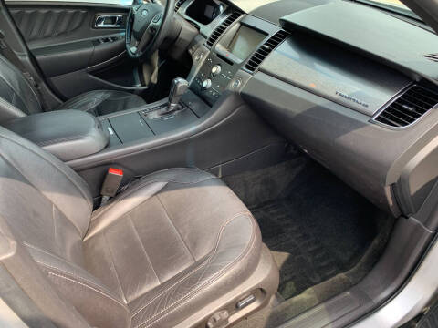 2015 Ford Taurus SEL