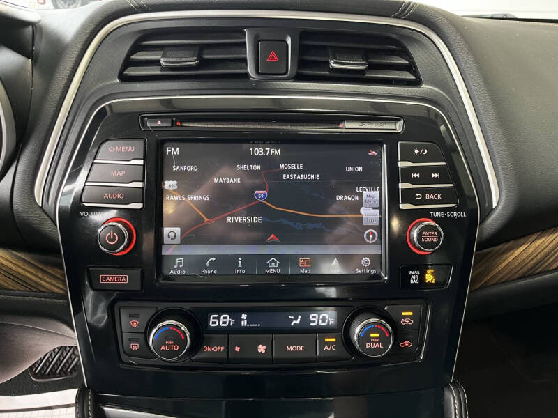 2017 Nissan Maxima Platinum