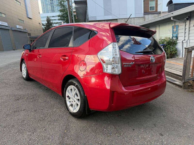 2012 Toyota Prius v Two