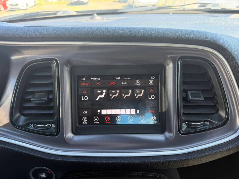 2020 Dodge Challenger SXT