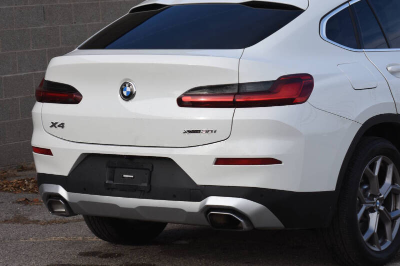 2023 BMW X4 xDrive30i