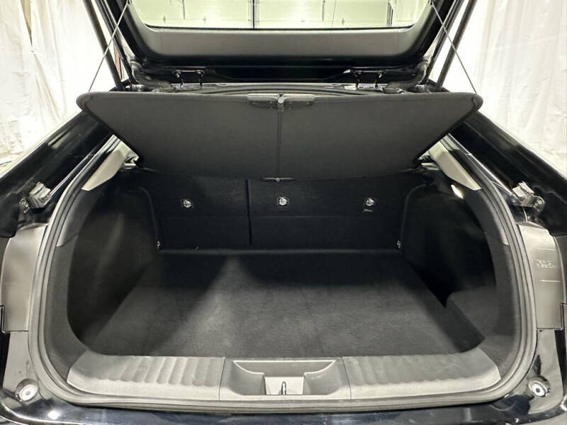 2025 Toyota Prius XLE