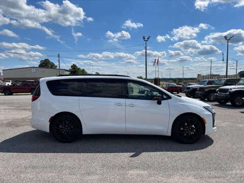 2027 Chrysler Pacifica Limited