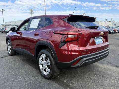 2025 Chevrolet Trax LS