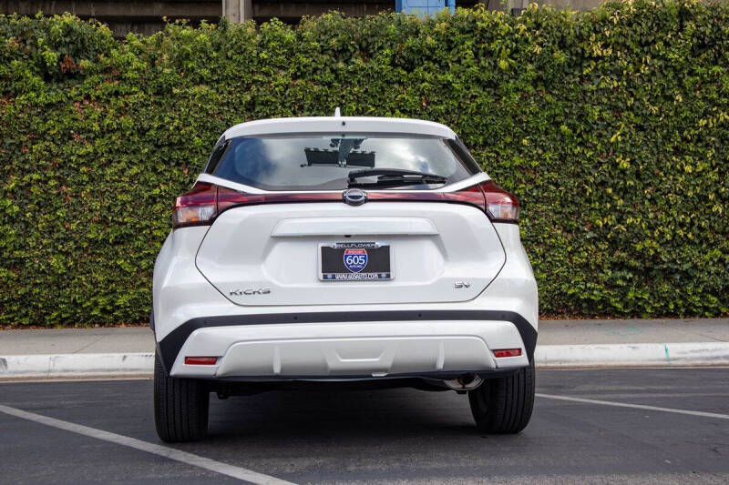 2024 Nissan Kicks SV