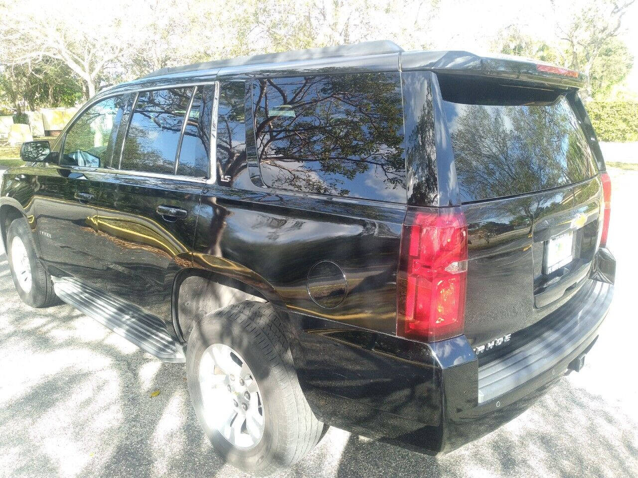 2015 CHEVROLET Tahoe SUV / Crossover - $21,999