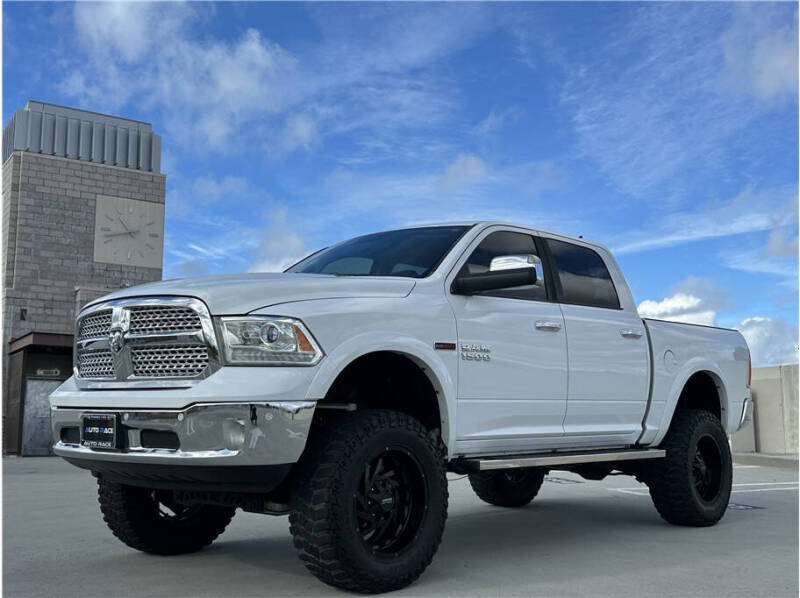 2016 RAM Ram 1500 Pickup Laramie's photo