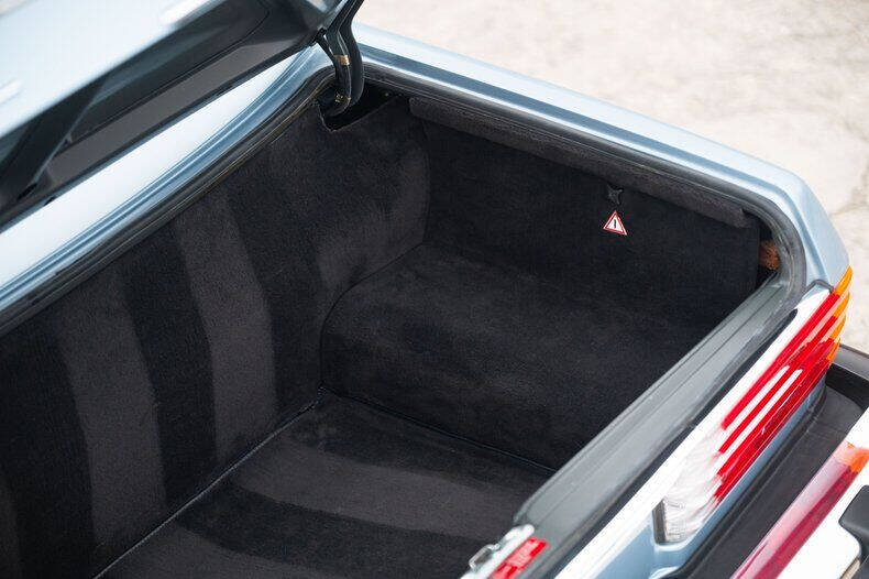 1986 Mercedes-Benz 560-Class 560 SL