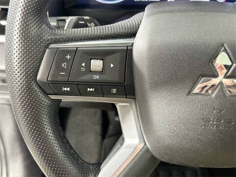 2023 Mitsubishi Outlander SEL