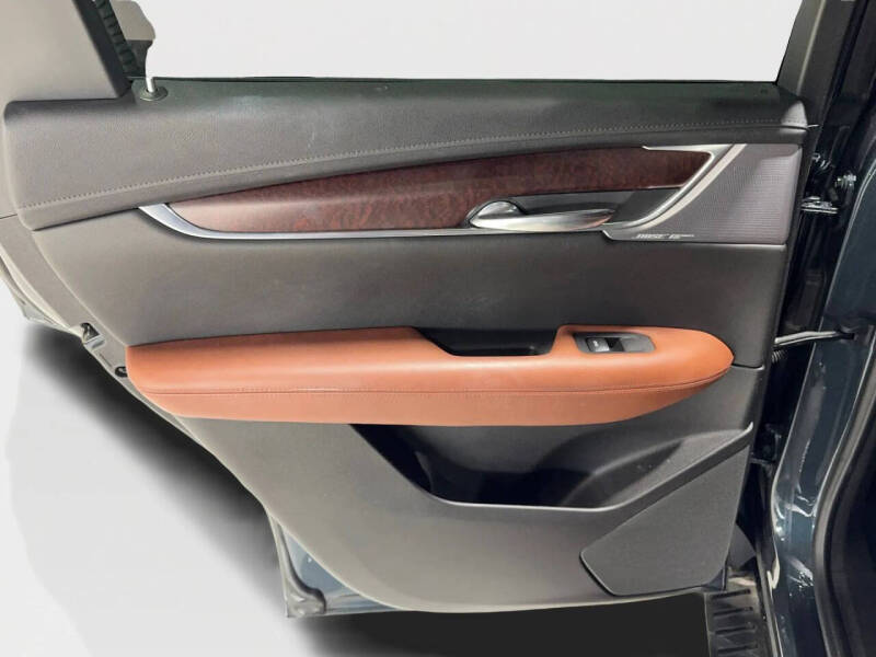 2020 Cadillac XT5 Sport