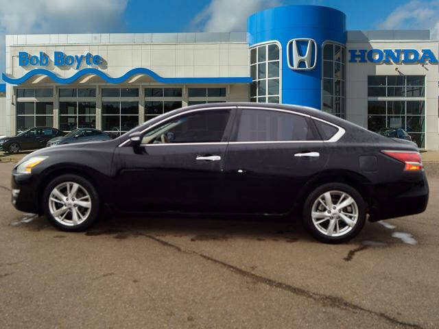 2014 Nissan Altima for sale at BOB BOYTE HONDA in Brandon MS