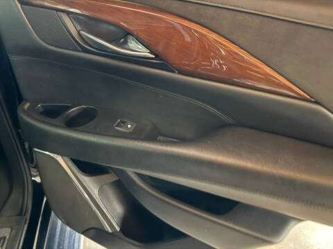 2018 Cadillac Escalade Luxury